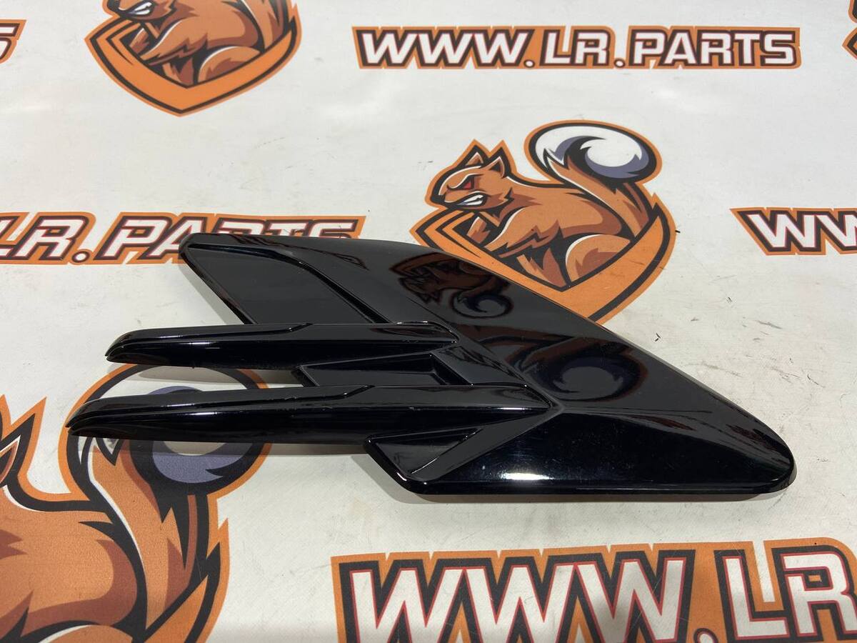 LR154386 Listwa błotnika lewego 2018- Gloss Black Range Rover Sport L494 (2014-2022) Używany